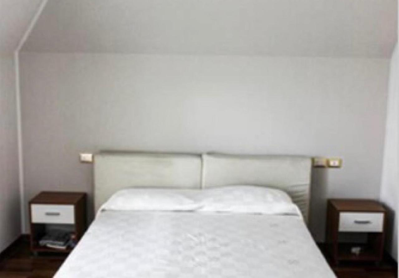 Apartment La Magnolia Ii Rose Desenzano del Garda